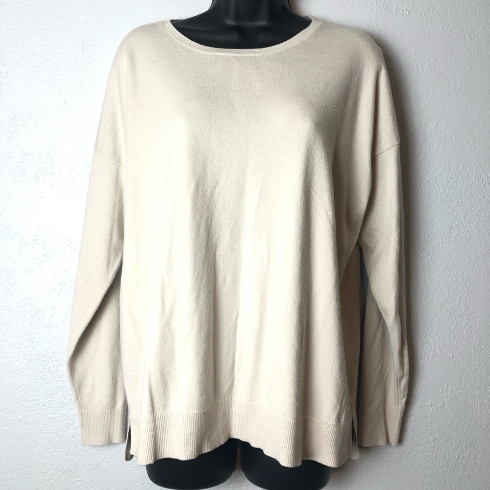 PROLOGUE cream very soft shirt sweater blouse M